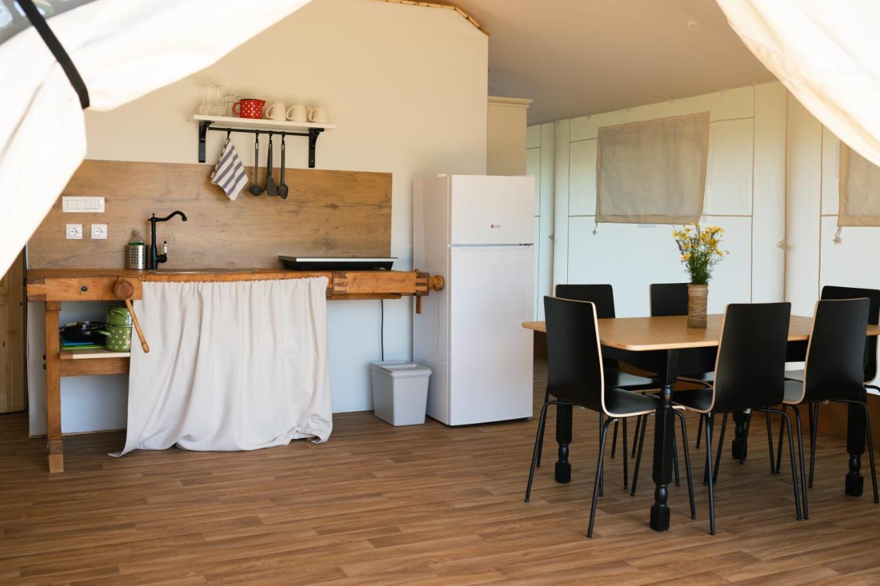 Glamping Kolpa Resort Gradac エクステリア 写真