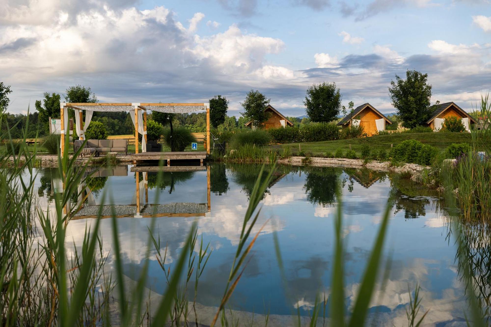 Glamping Kolpa Resort Gradac エクステリア 写真