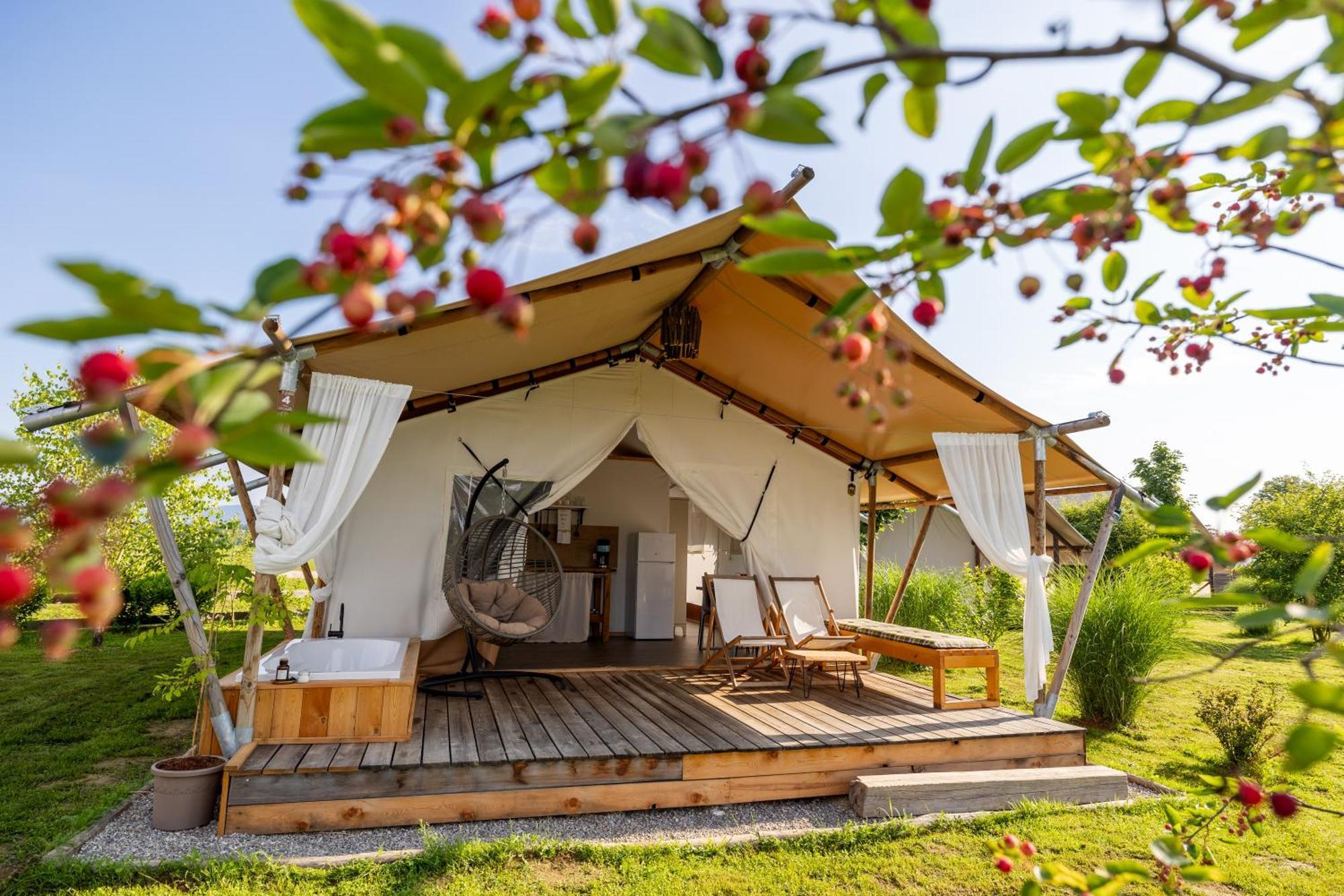 Glamping Kolpa Resort Gradac エクステリア 写真