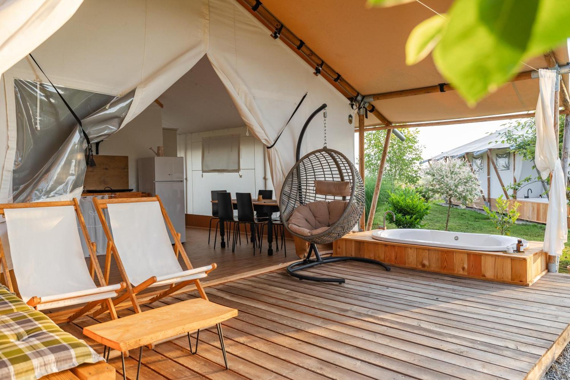 Glamping Kolpa Resort Gradac エクステリア 写真