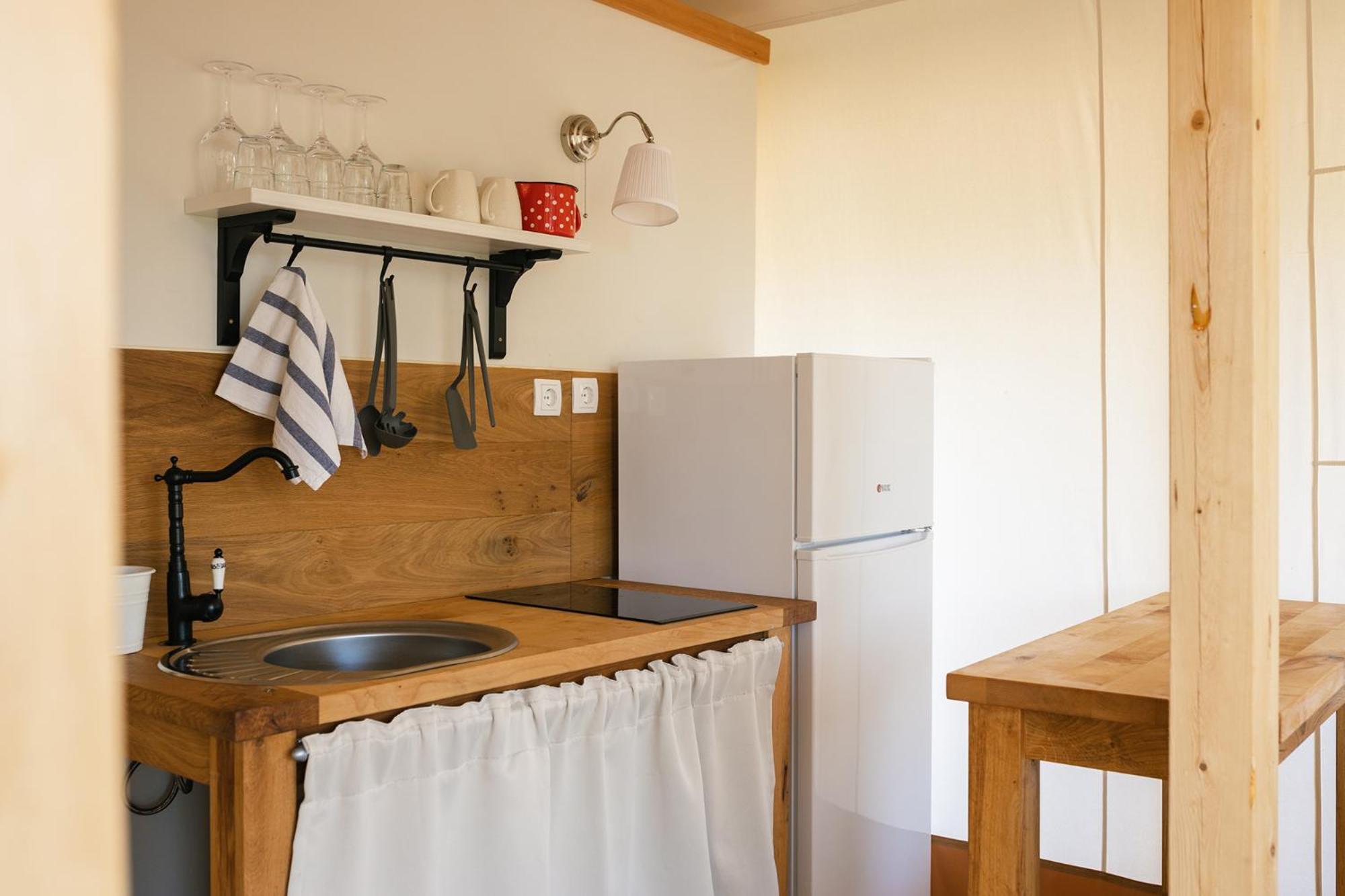 Glamping Kolpa Resort Gradac エクステリア 写真